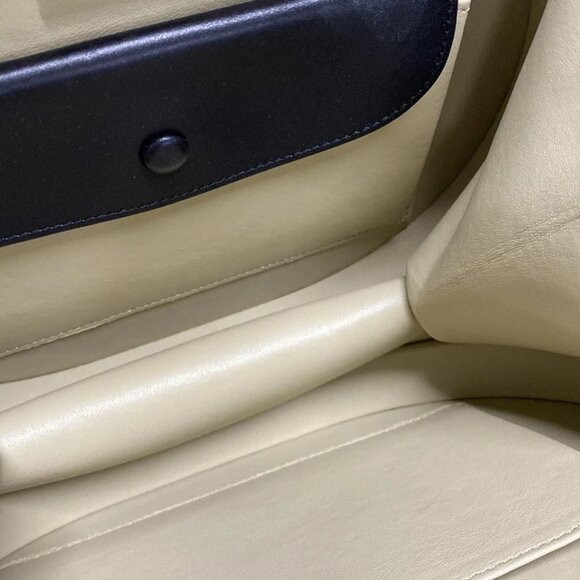 LOEWE - Black Leather Handbag 723-072225 - Picture 12 of 14